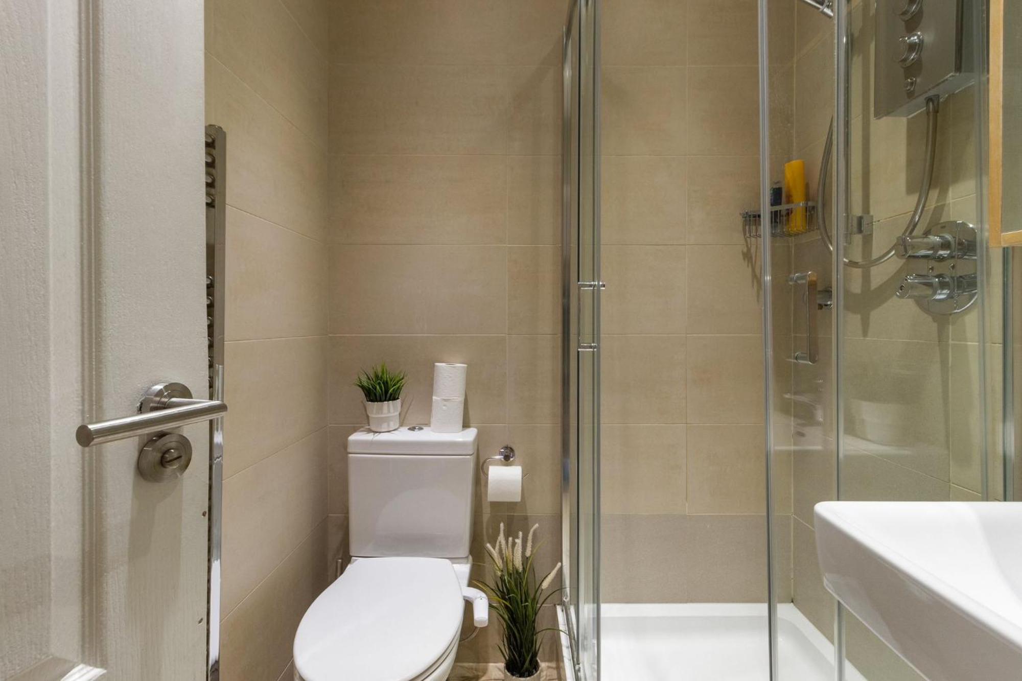 Beaufort Gardens In Knightsbridge Apartment