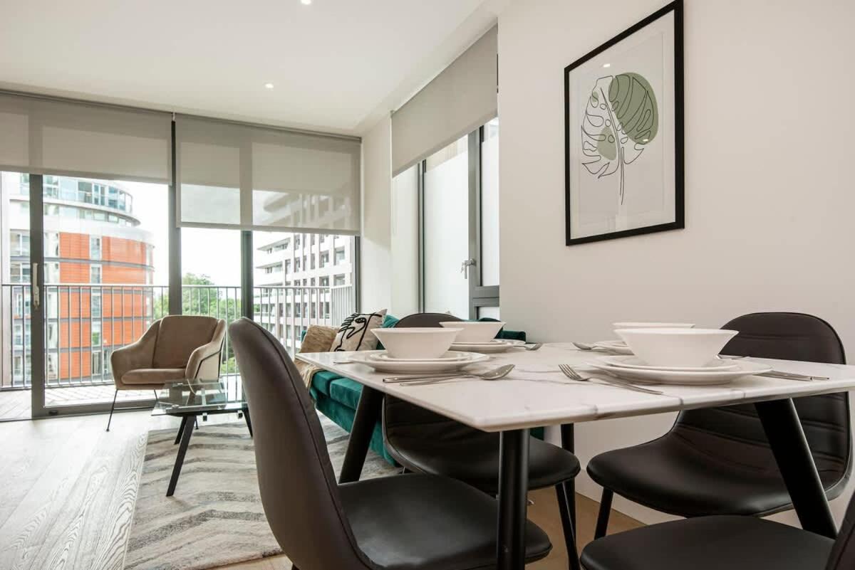 Battersea Power Station 2 Bed Close To Harrods Apartamento Londres