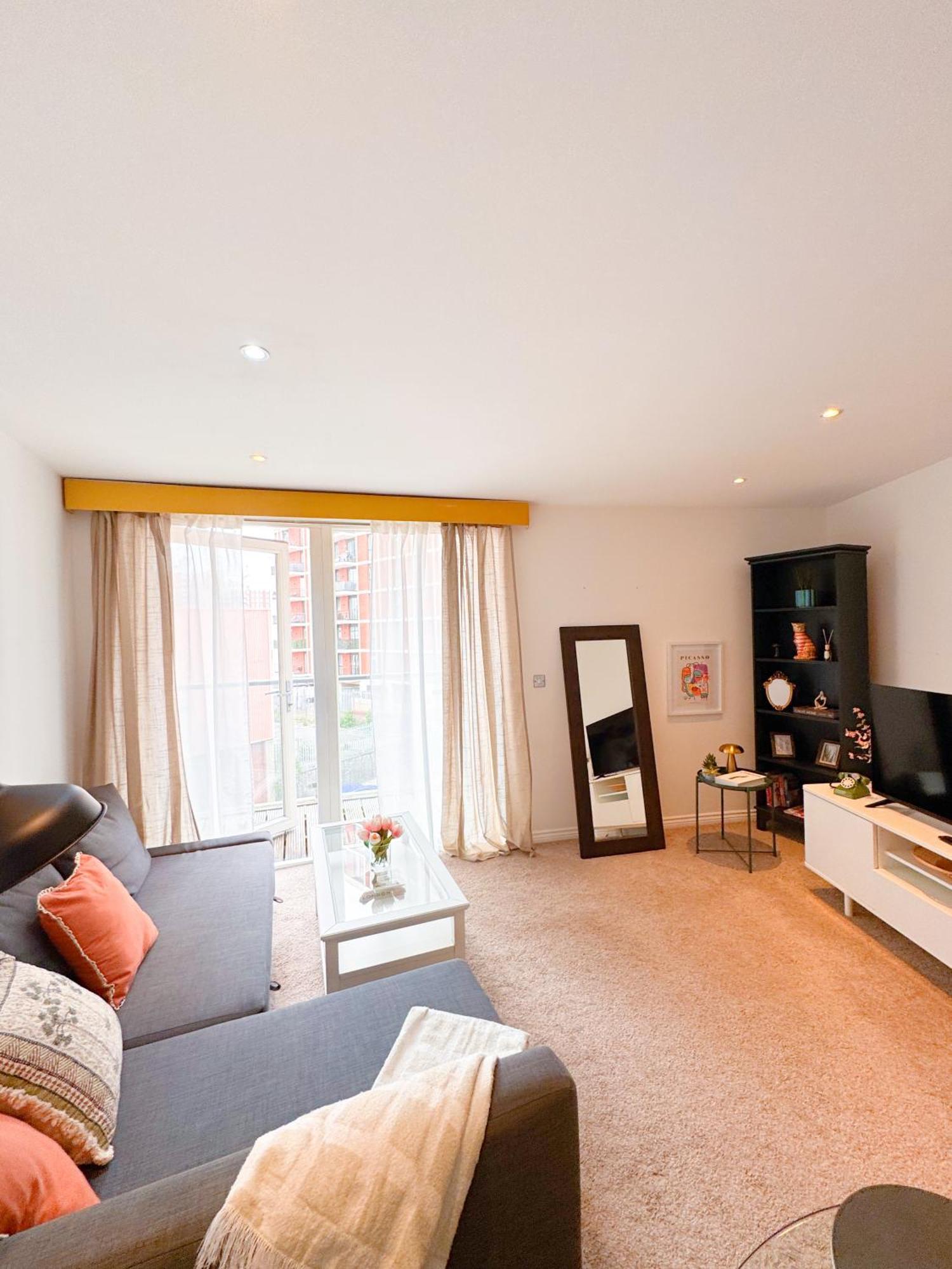 Family With Balcony In Battersea Power Station Apartamento *
