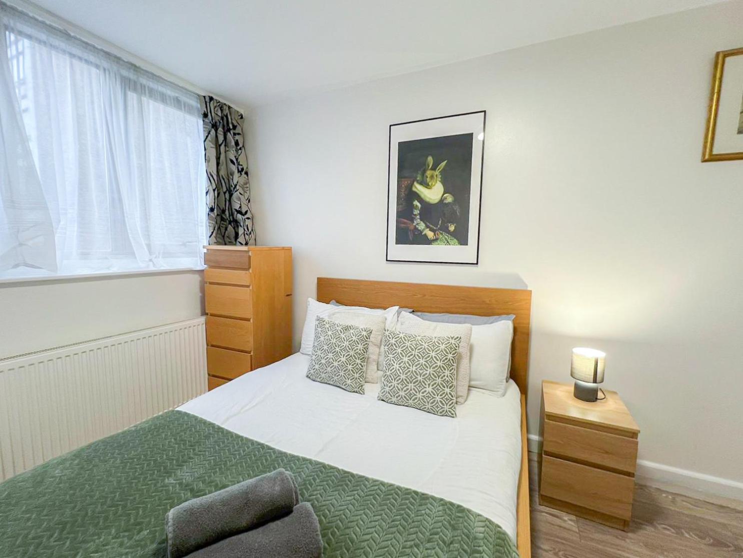 Cosy 3 Bedroom 3 Bathroom Flat With Private Garden- Maida Vale, Near Paddington London