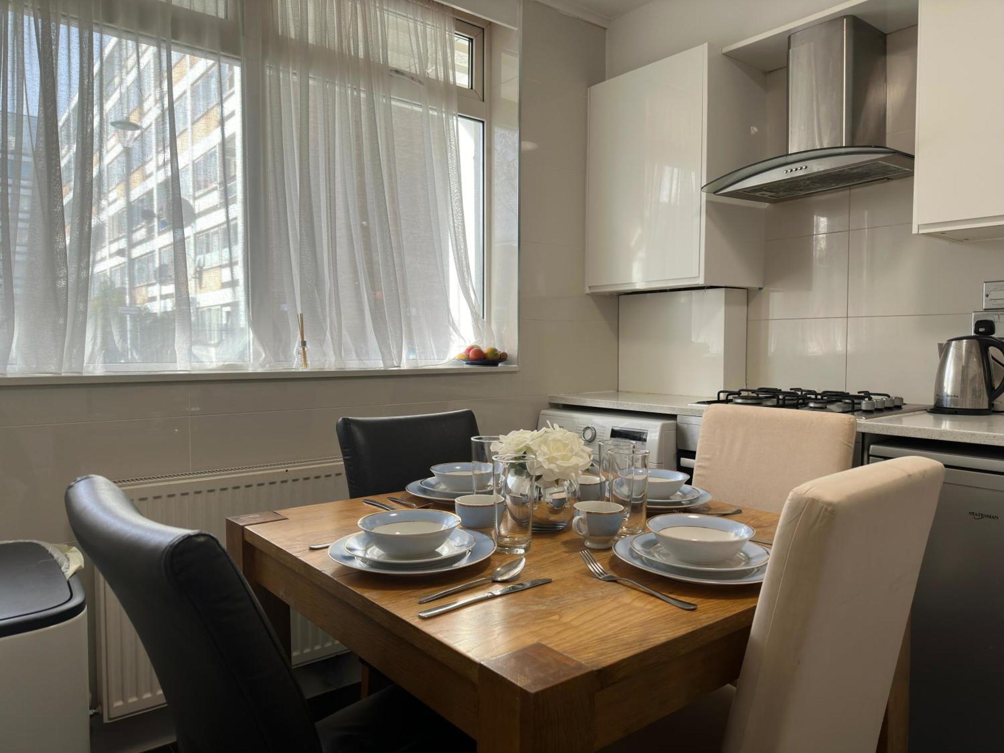 Cosy 3 Bedroom 3 Bathroom Flat With Private Garden- Maida Vale, Near Paddington London