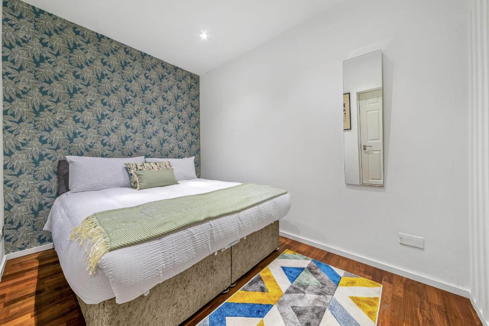 Stylish Basement Flat With Patio Near Edgware Road & 6mins Walk To Marble Arch Station Apartment