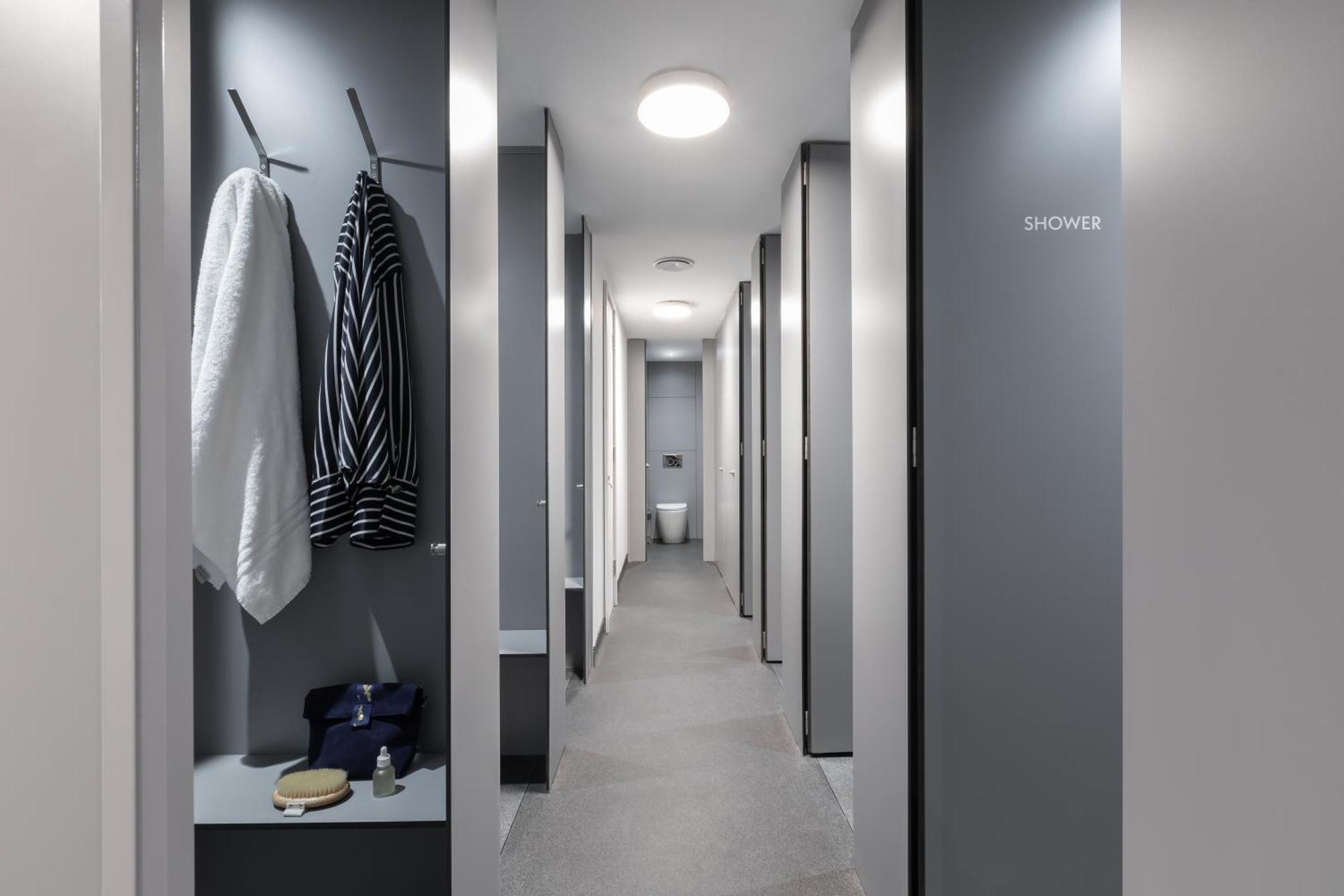 Piccadilly Hostel *