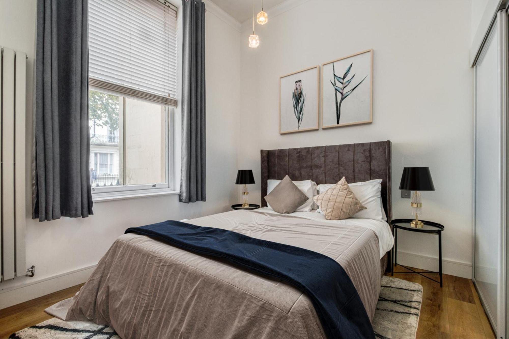 3.5 High Ceilings - Centrally Located Apartment *