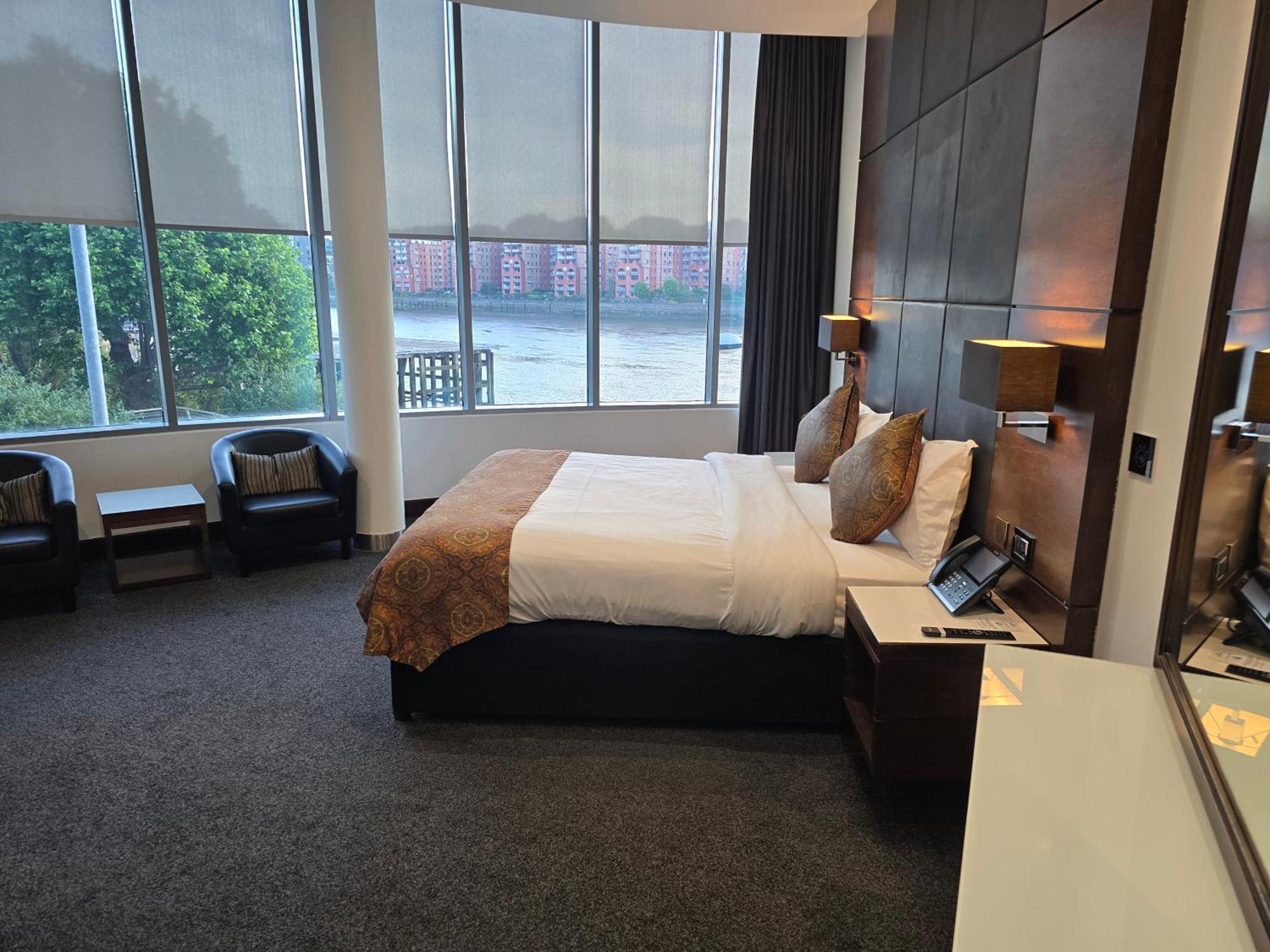 Hotel Rafayel & London