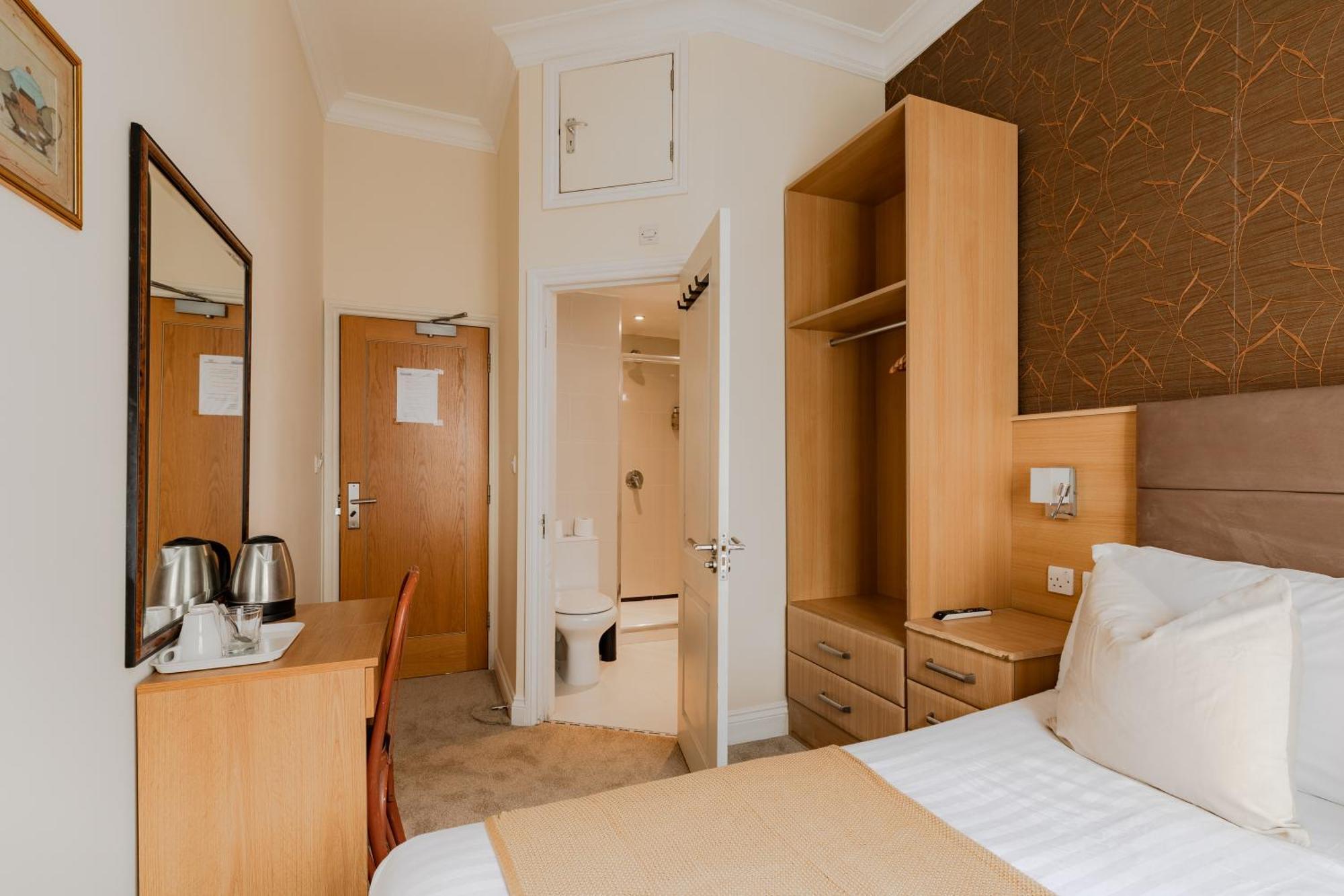 Mina Hotel
