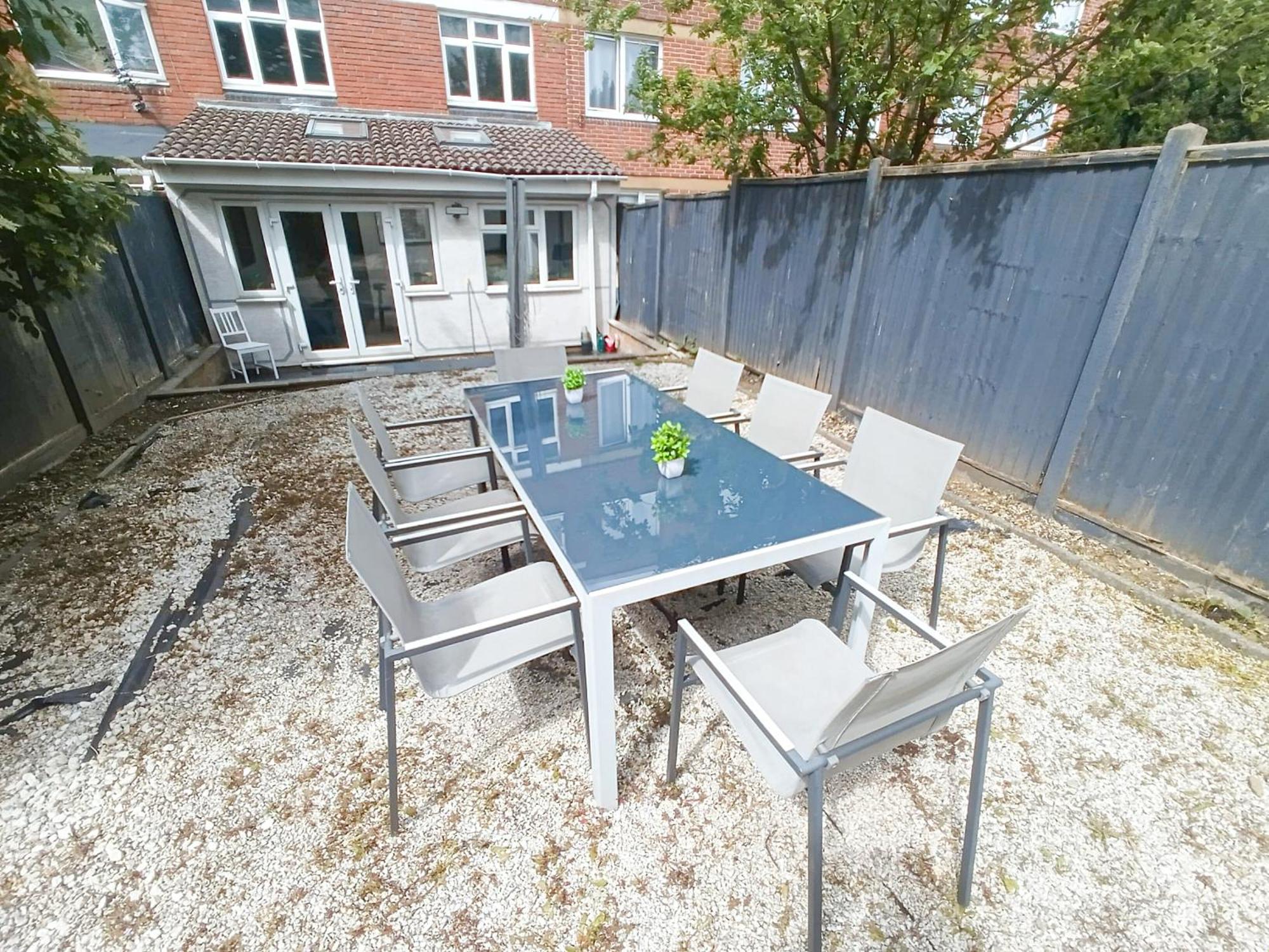 Apartment Lovely 4 Bedroom Flat With Ample Garden In Brondesbury, Kilburn *