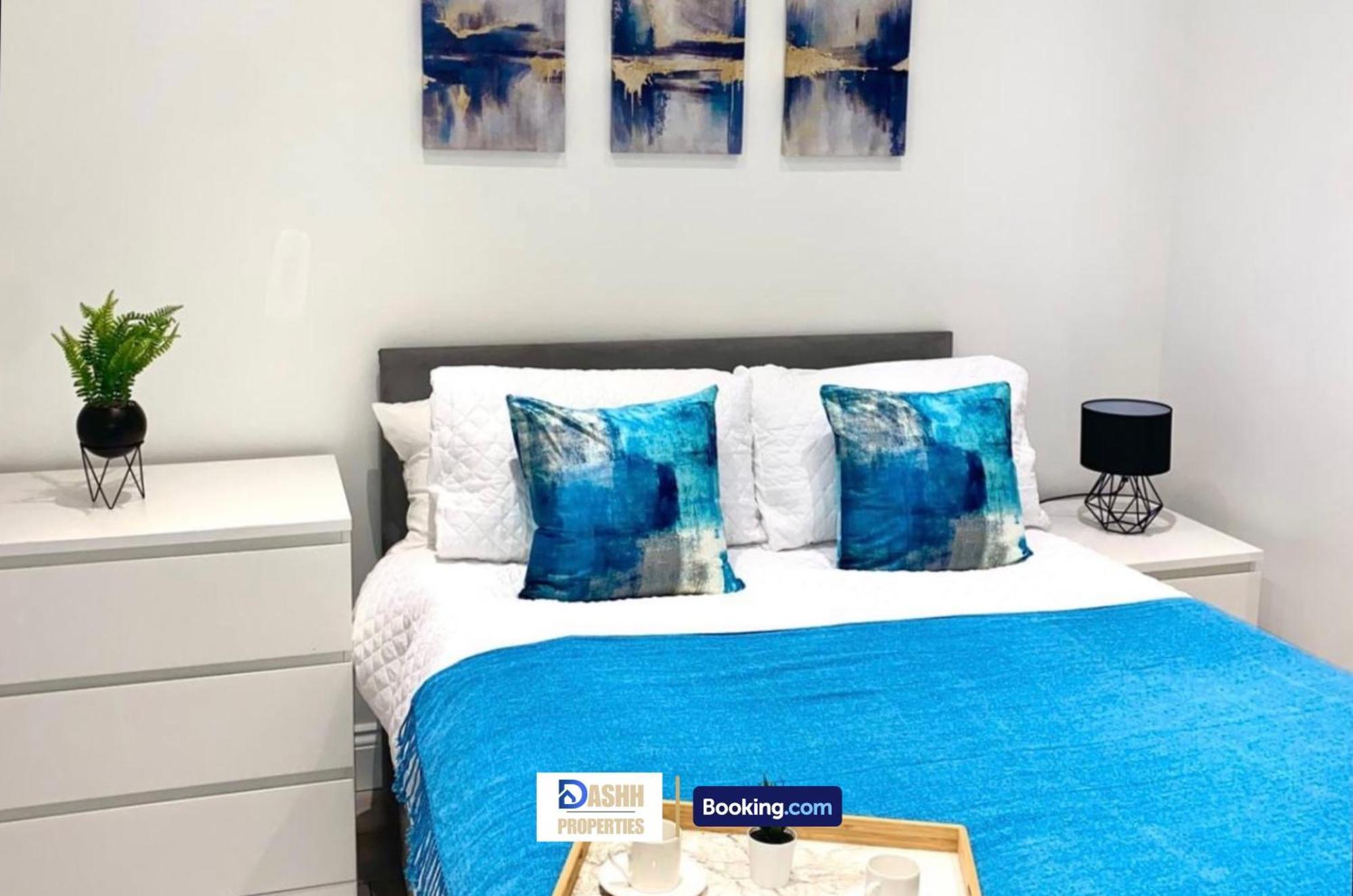 Two Bedroom By Dashh Short Lets & Serviced In Shepherds Bush With Free Wifi Holiday home *
