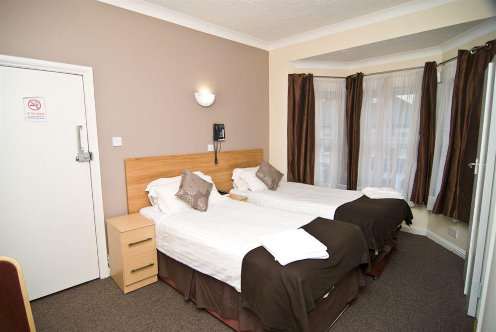 Holland Park Hotel