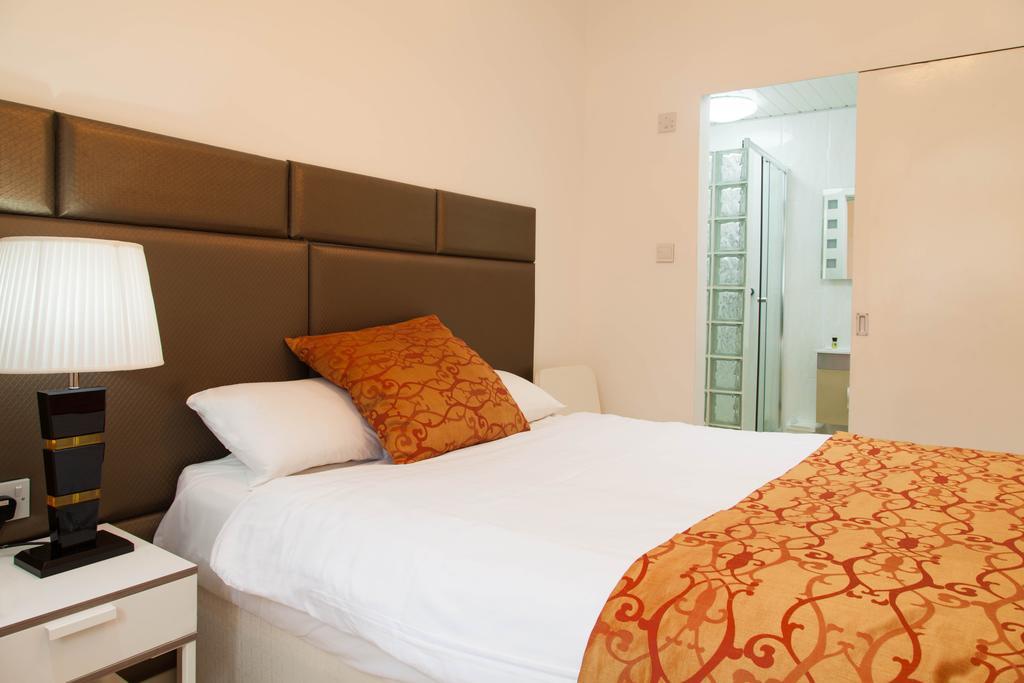 Welcome Victoria London