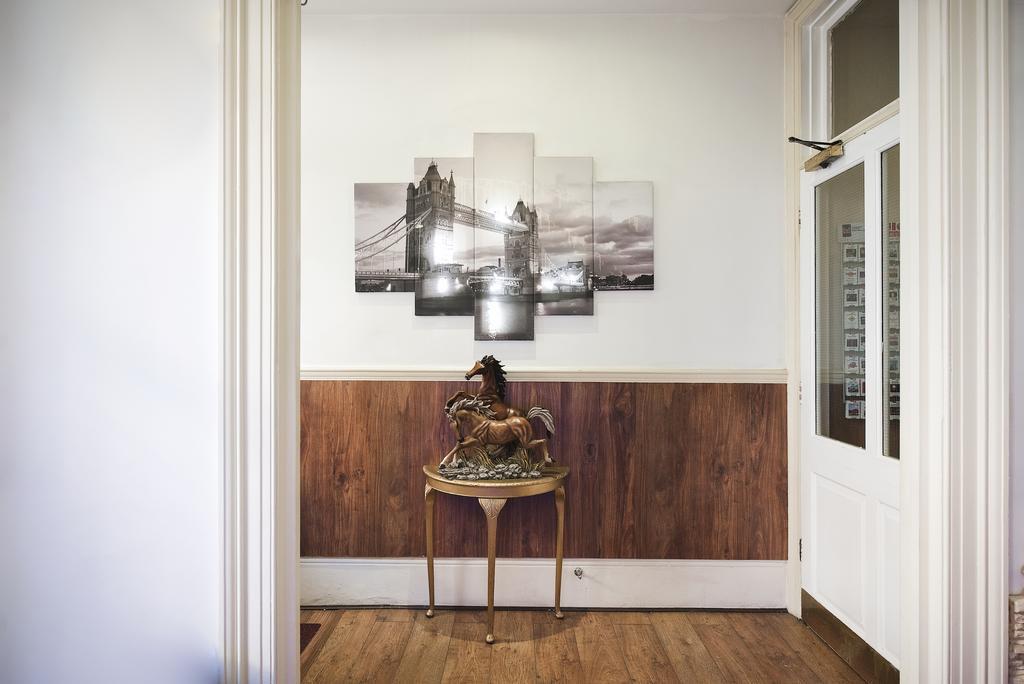 Linden House 3*