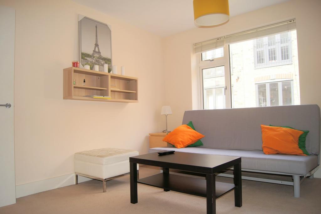 Holiday home 10 Warren Mews London