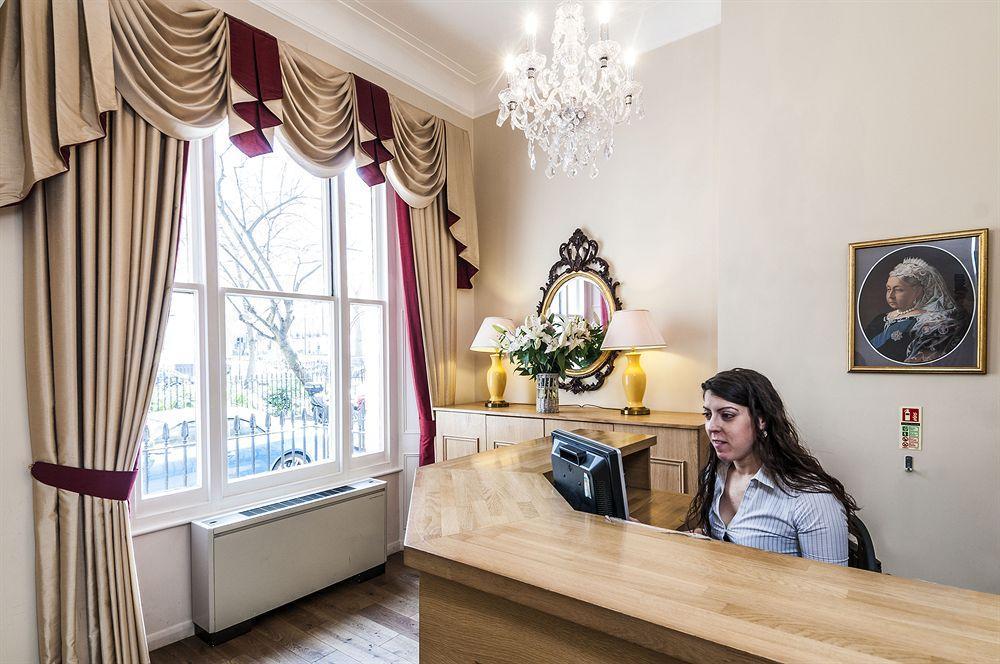 Hotel Rose Court 3*