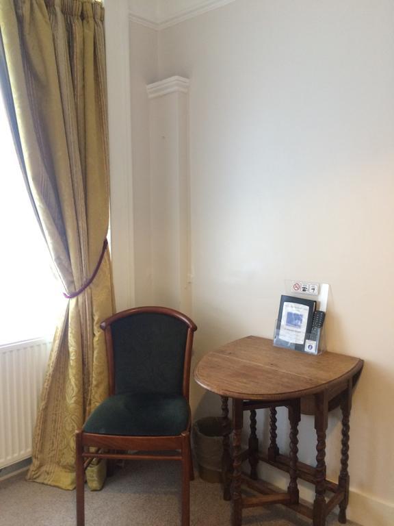 Crescent Hotel London