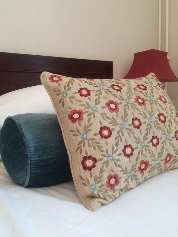 Hotel Crescent 3*