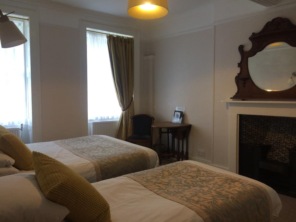 Crescent Hotel London