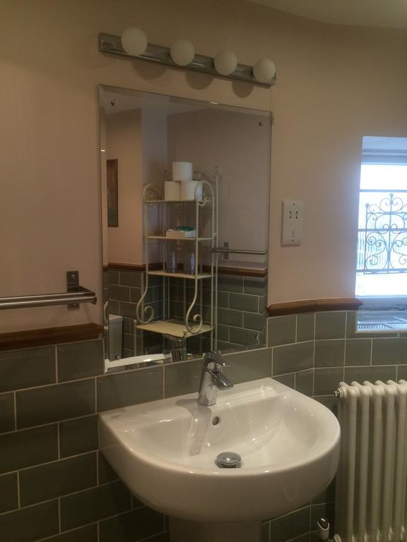 Hotel Crescent London