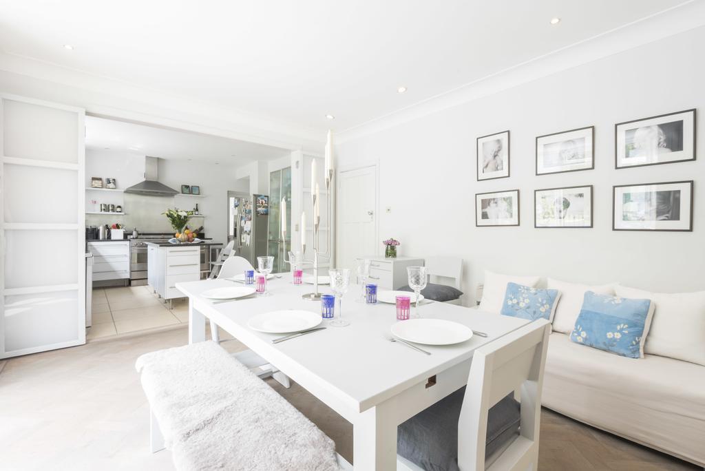 Fashionable Family In Southfields Vakantiehuis Londen