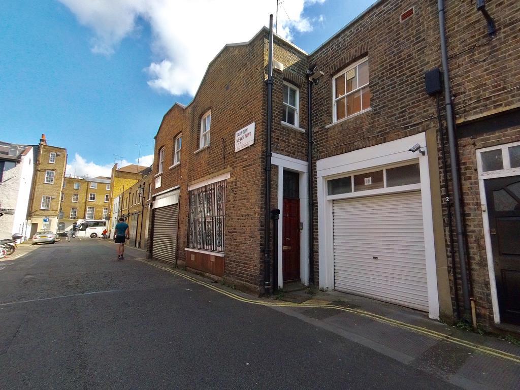 Apartment Flat 1 At 6 Taunton Mews