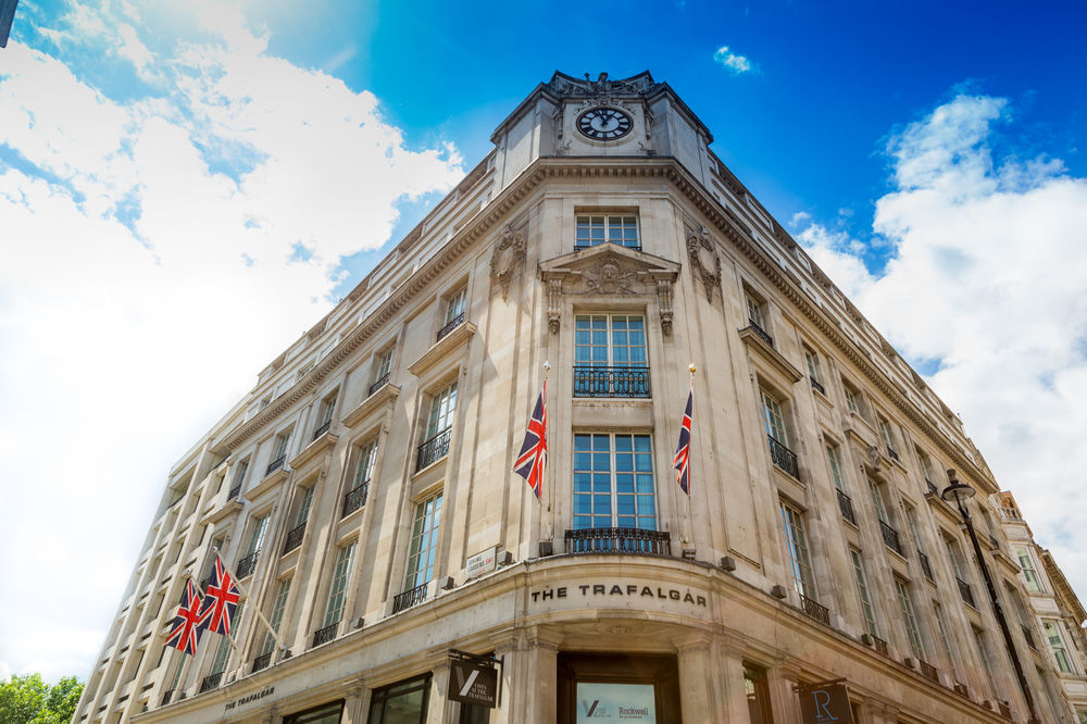 Hotel The Trafalgar St. James, Curio Collection By Hilton London