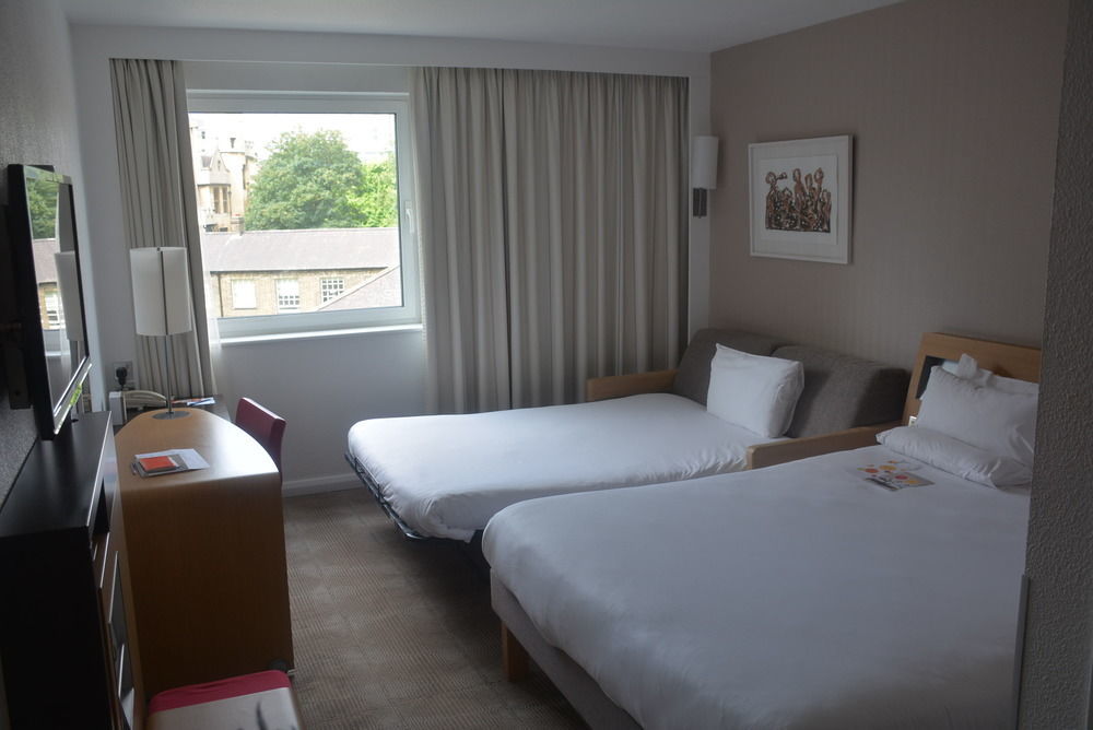 Novotel Waterloo Hotel 4*
