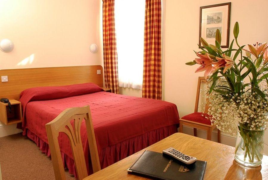 Astons Hotel 3*