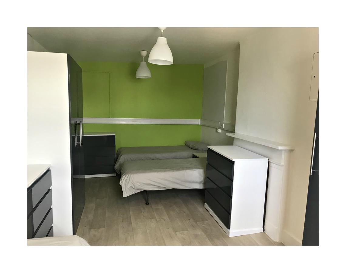Leinster House Hostal *
