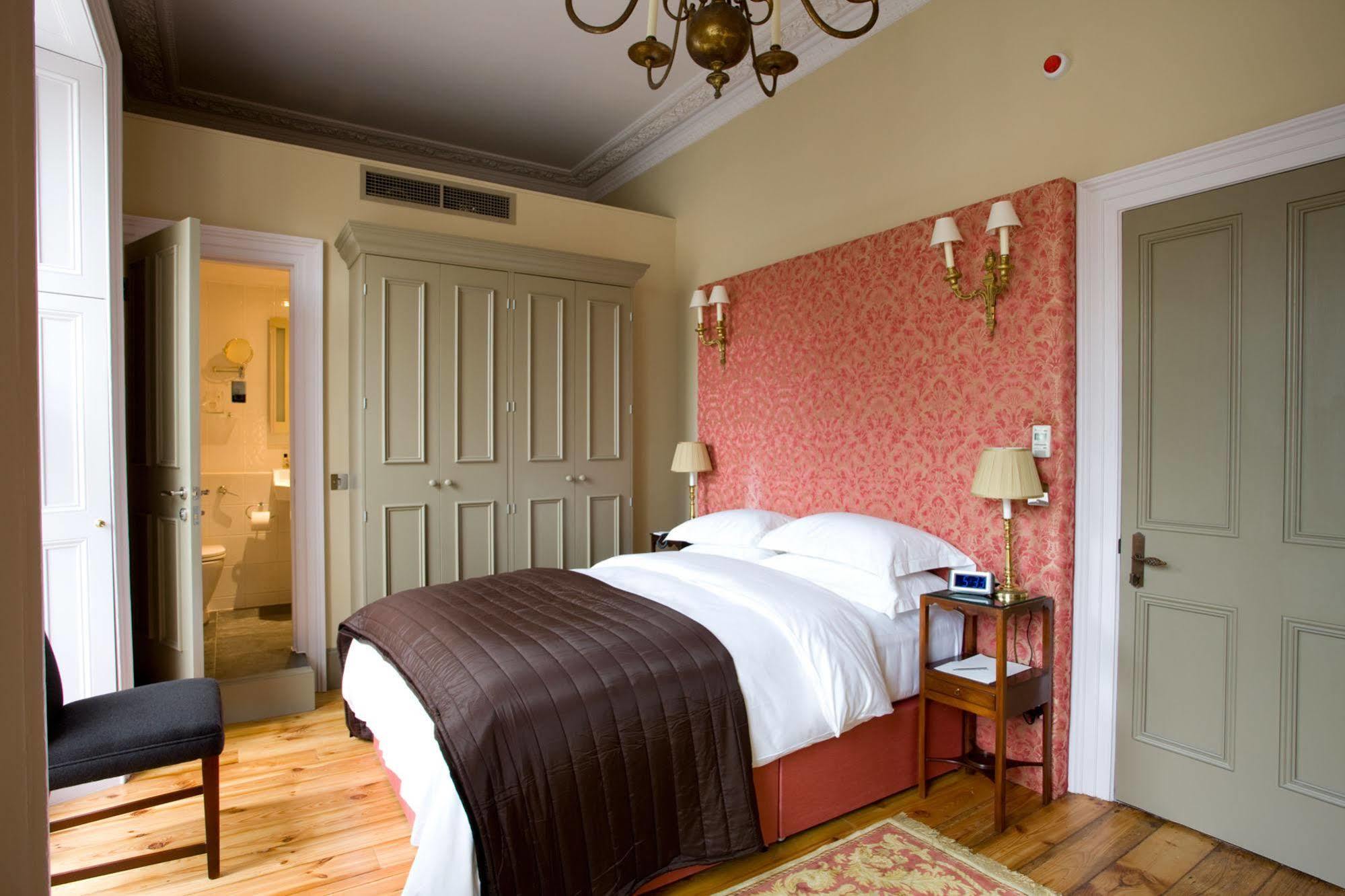 York & Albany 4* London