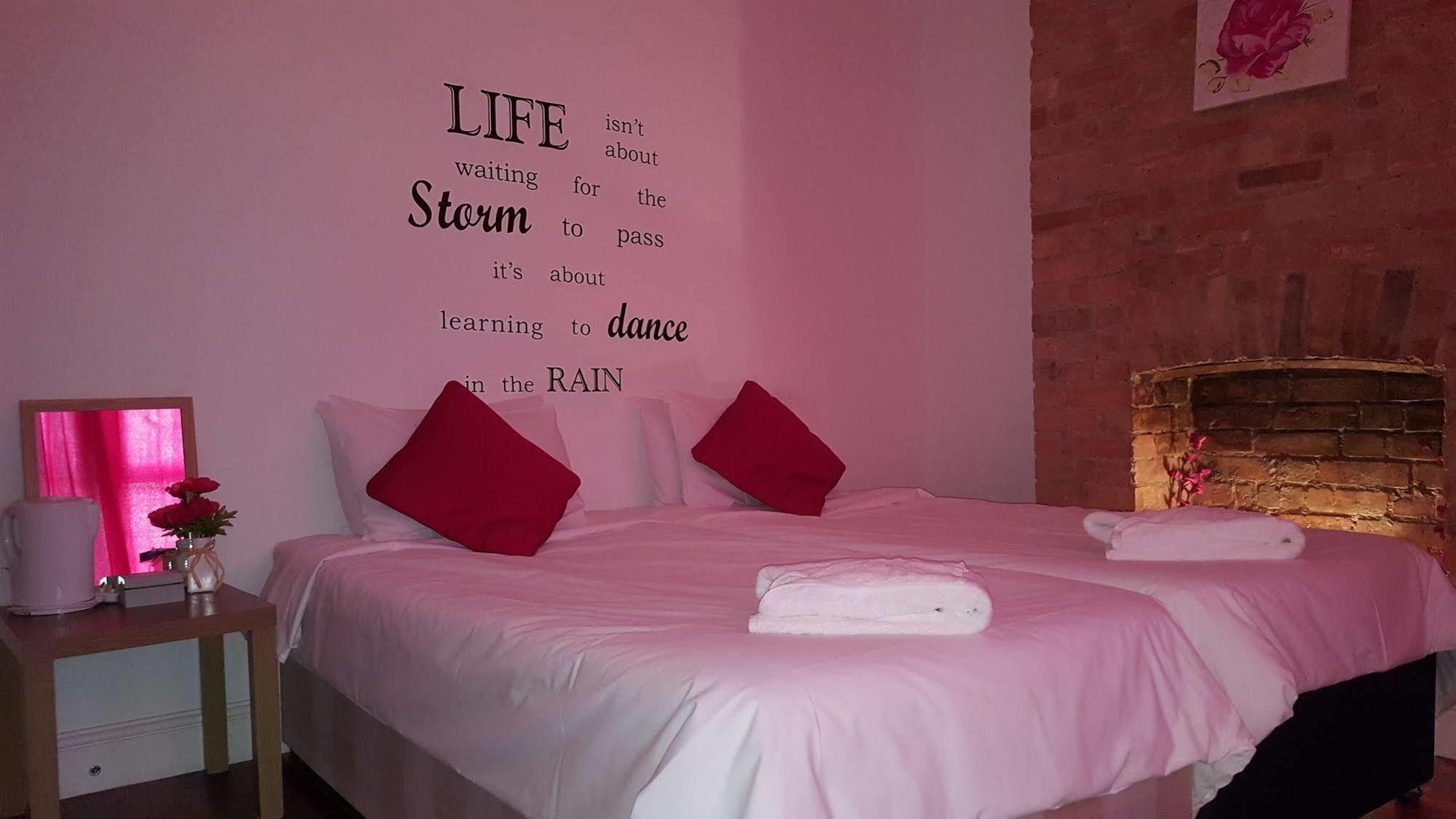 Paradise Accomodation Guest house 2*