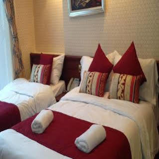 Avon Hotel 2*