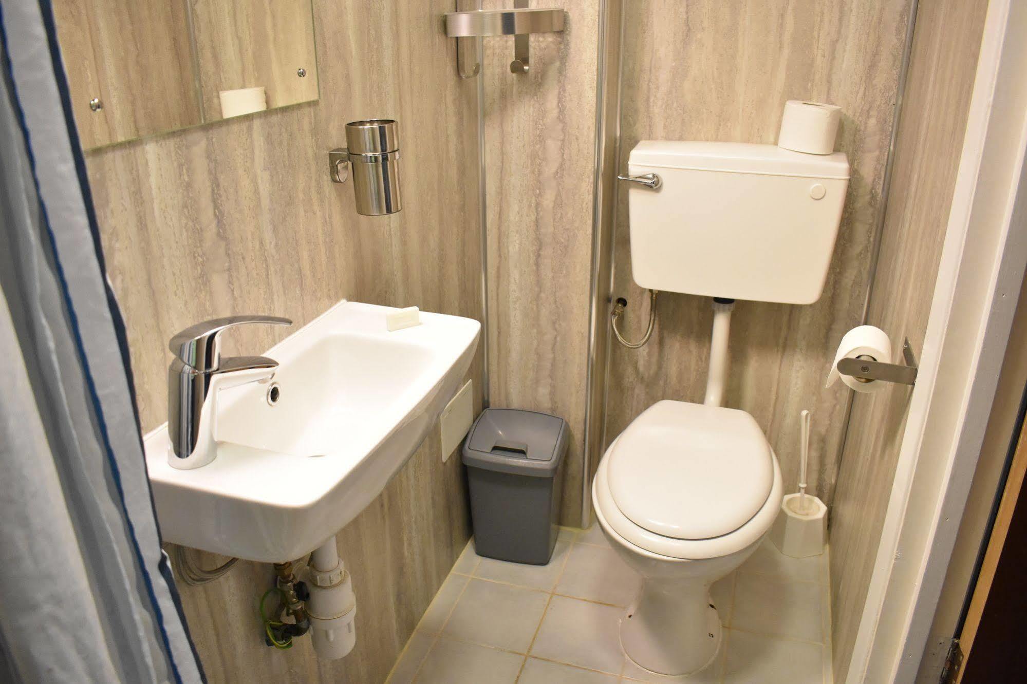 Guest house Macdonald London