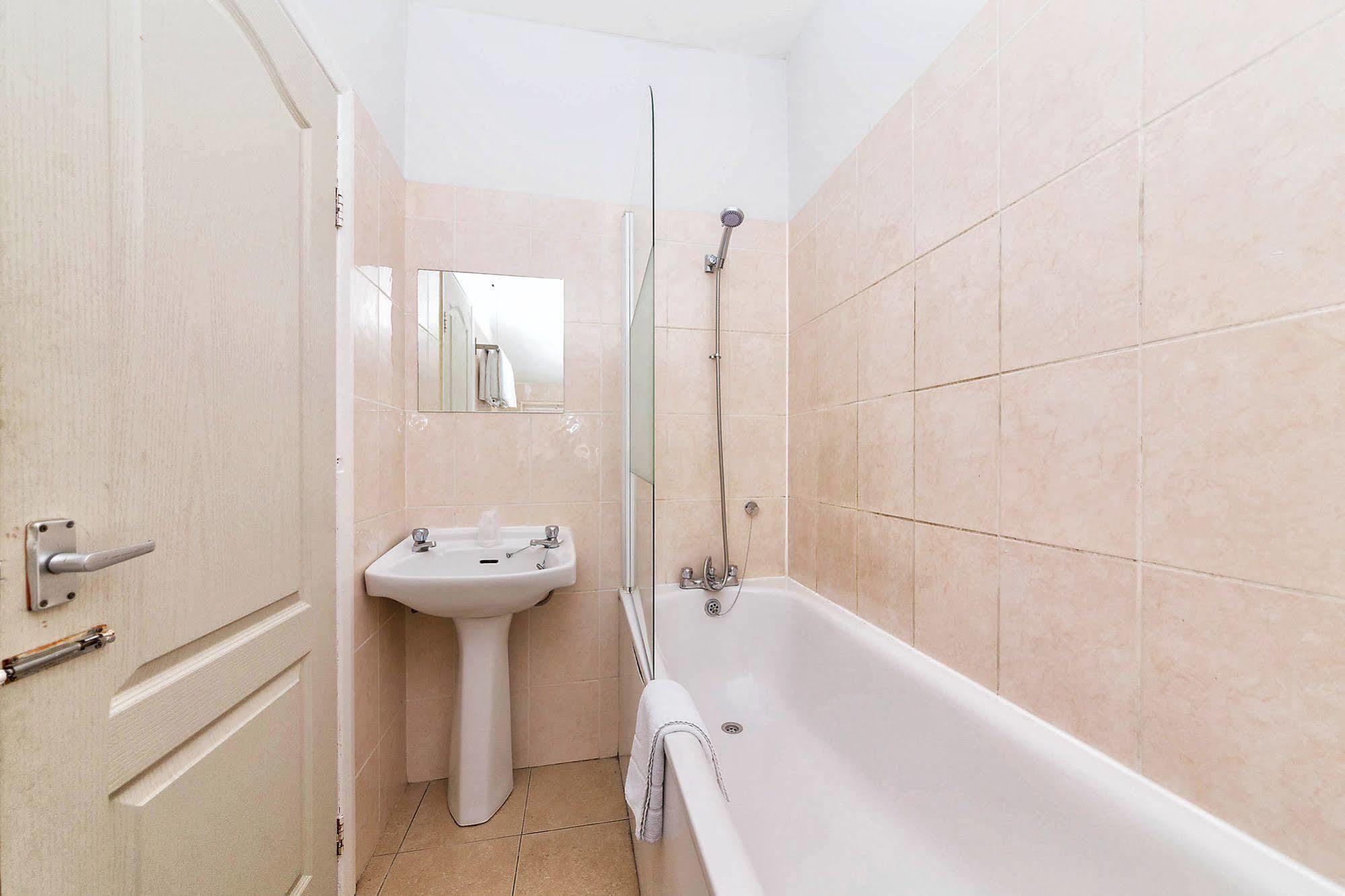 National Hotel London