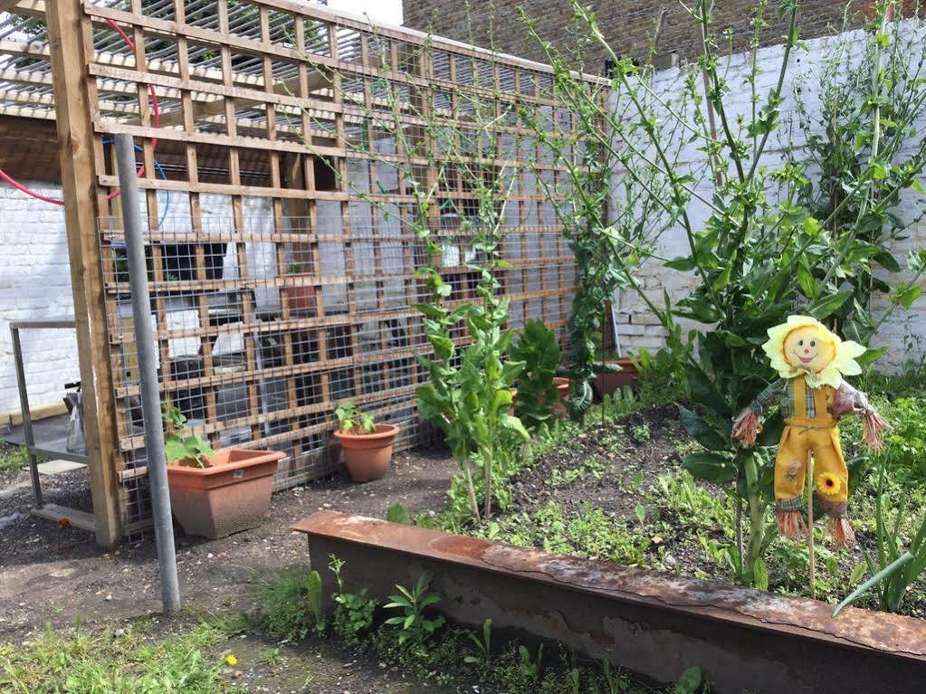 Peckham 3* London