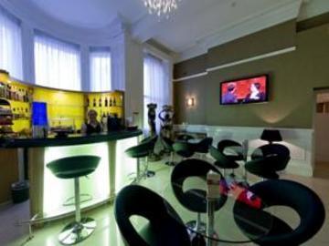 Paddington Court Executive Rooms Hotel 4*
