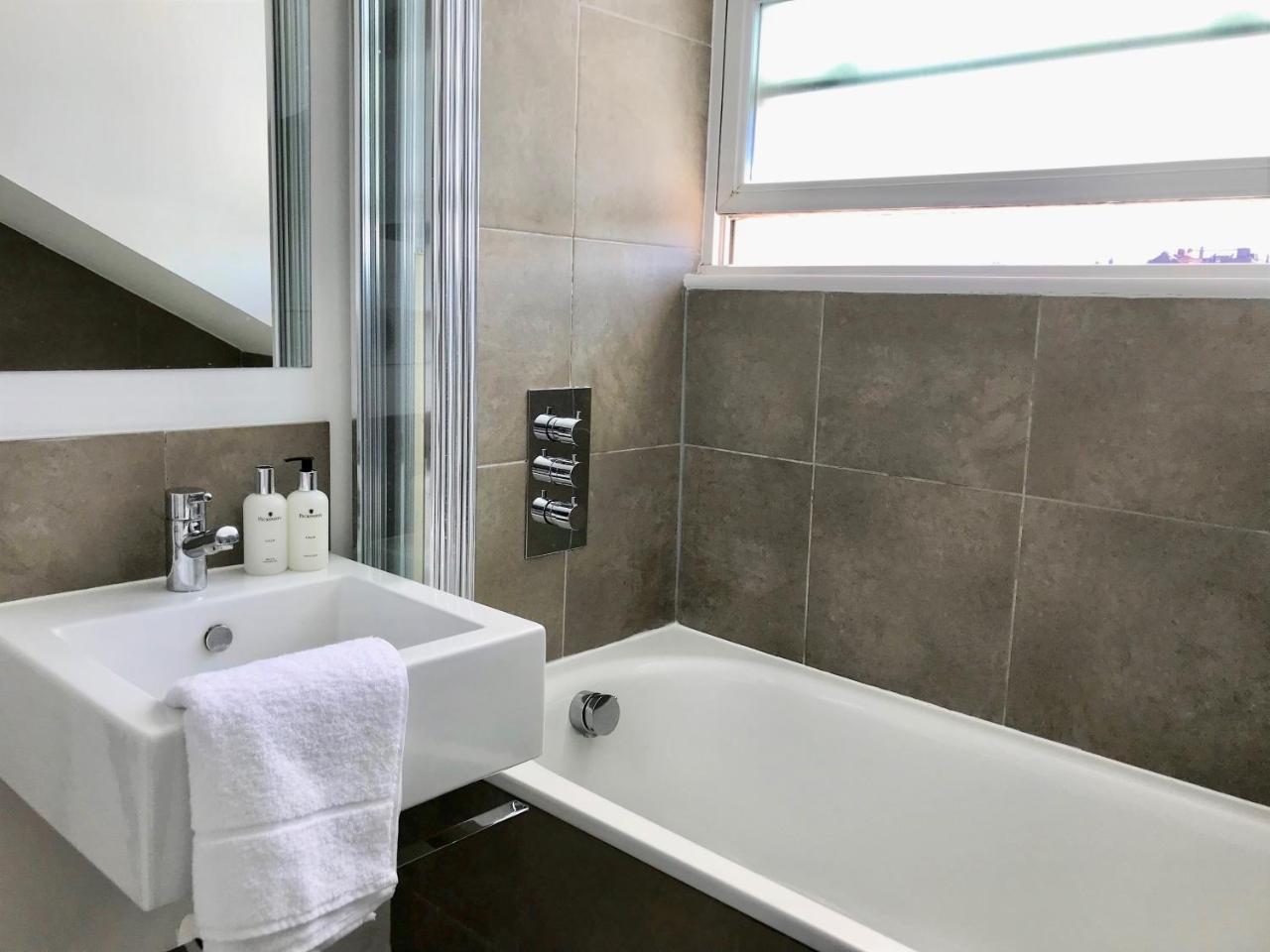 Appartement Loft Studio 1 Min To Station Zone 2 Londen