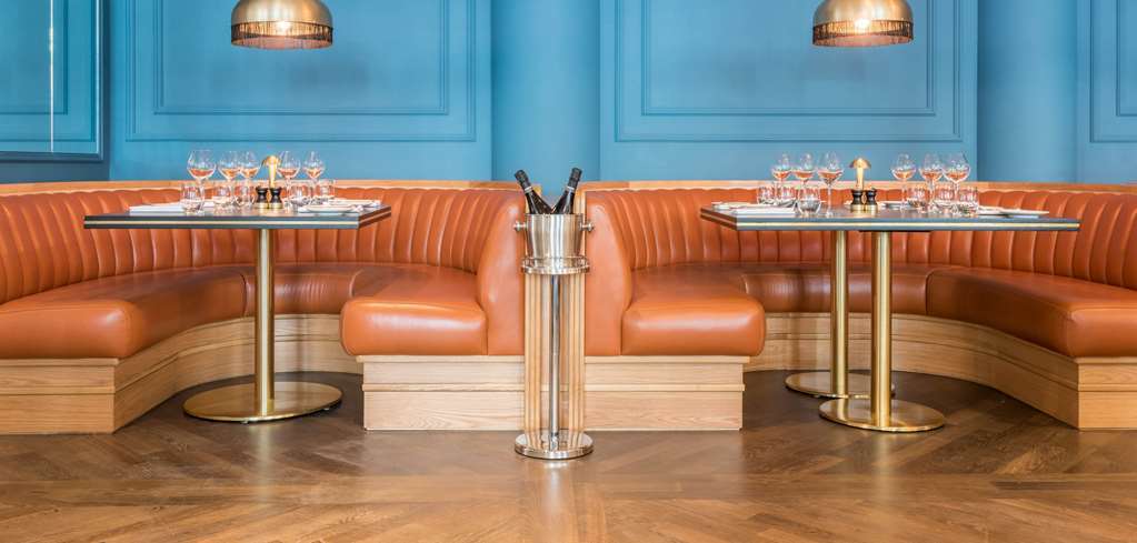 The Trafalgar St. James, Curio Collection By Hilton London