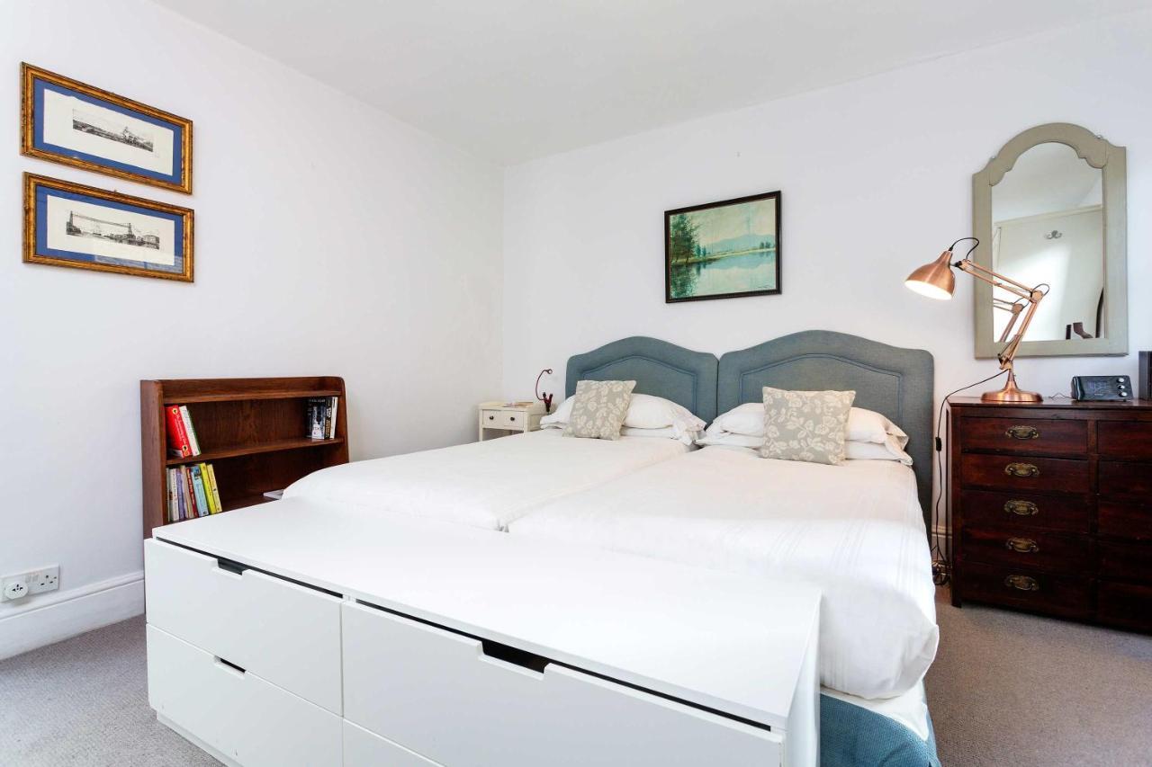 Veeve - A Kensington Mews