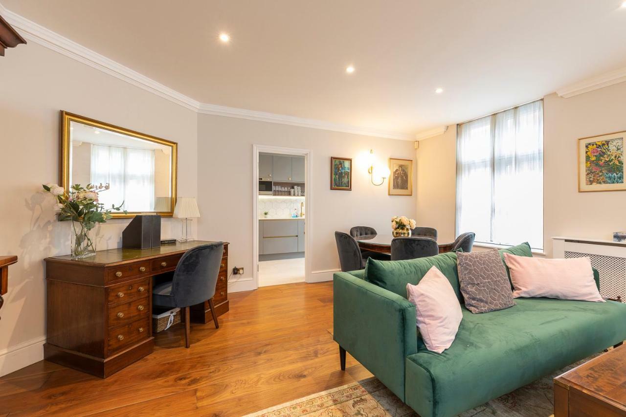 Beautiful In The Heart Of Mayfair Apartment