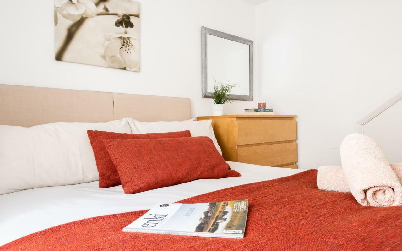 Classic Two-bedroom Pimlico Apartment