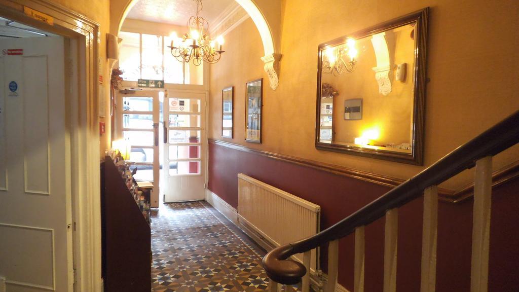 Arran House 3*