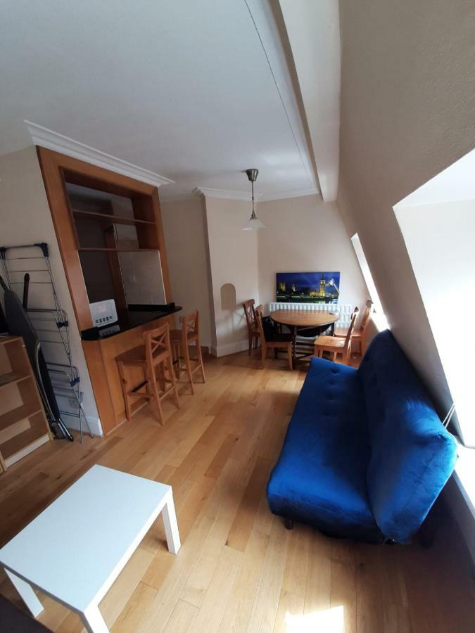 Unique, Exciting And Yours 2rooms Trafalgar Square Londen