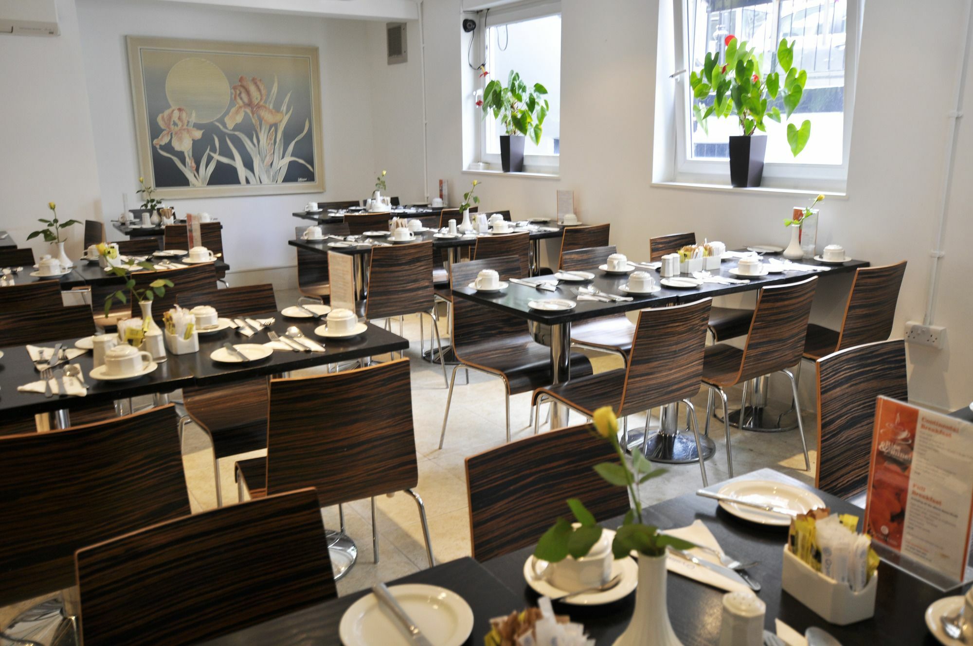 Kensington Court - Earls Court Hotel 3*