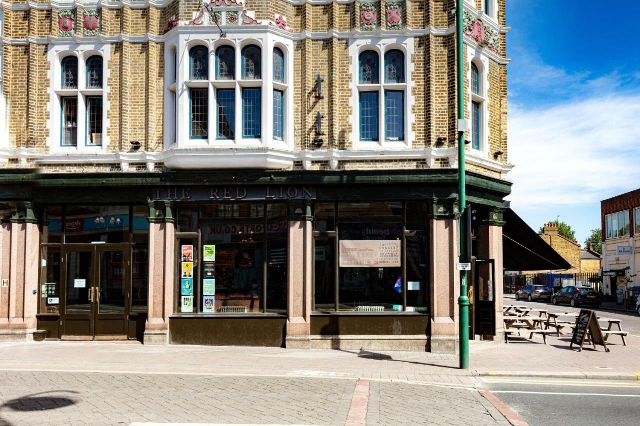 Bed and breakfast Red Lion 3*