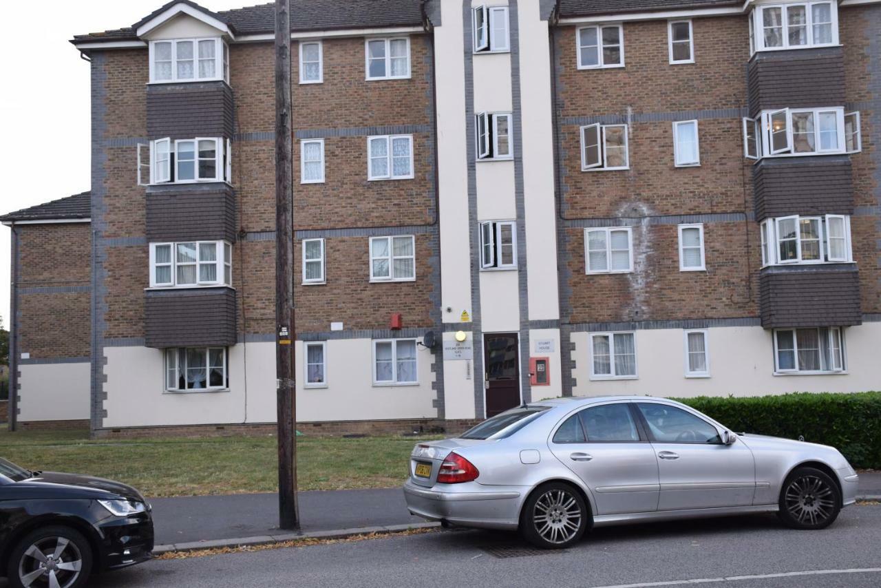 1 Bedroom Ponders End