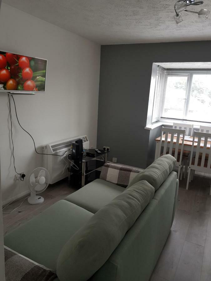 1 Bedroom Ponders End Appartement *