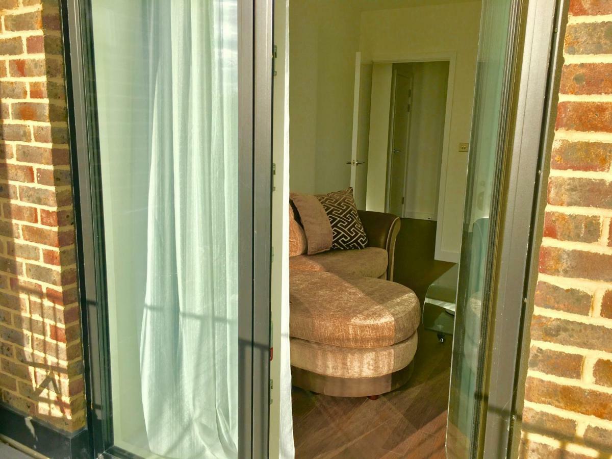 2-bedrooms Apartment, Lounge, Balcony Apartment