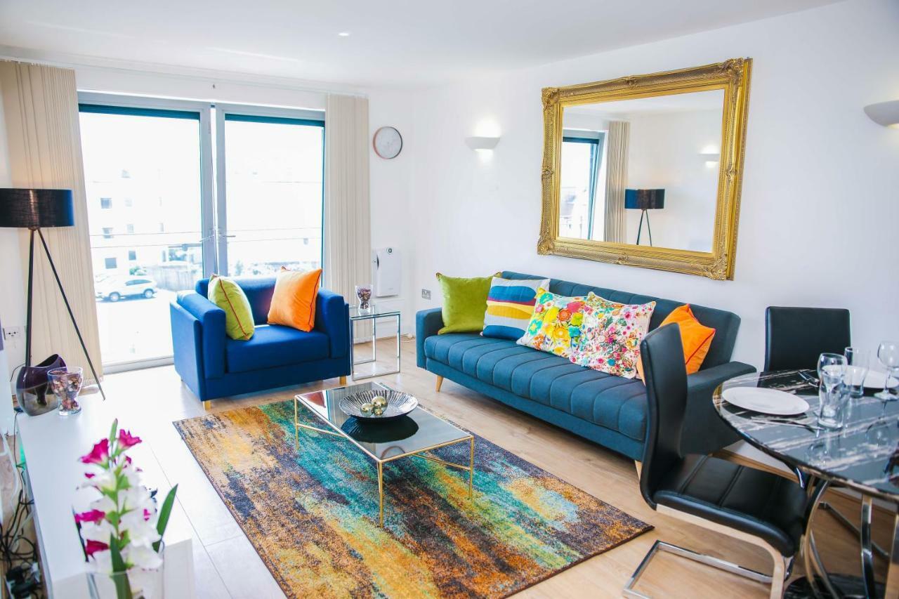 Riverside 2 Bed *