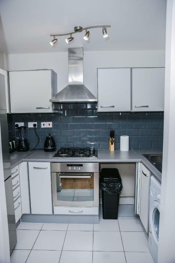 Riverside 2 Bed Apartment