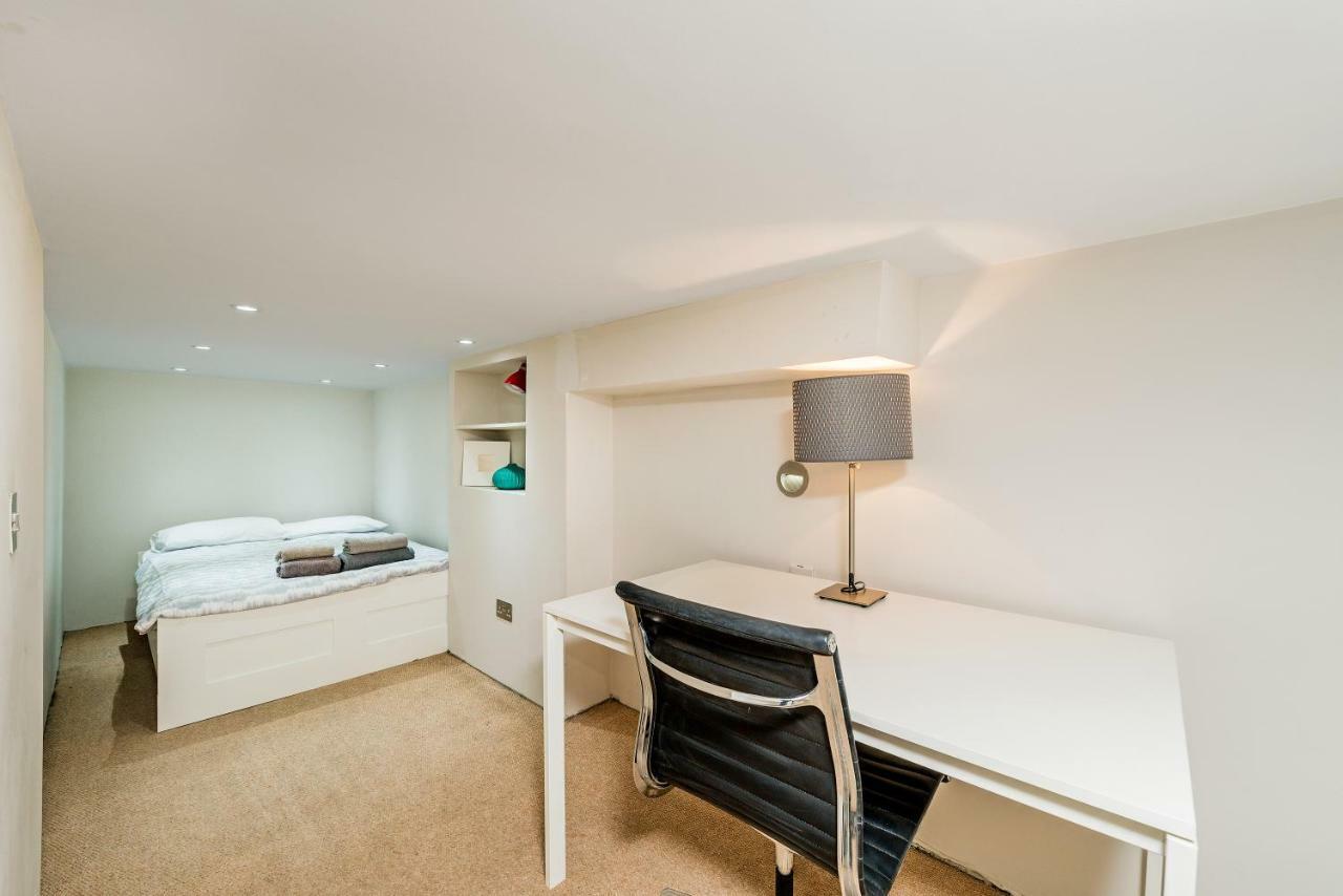 Urban Notting Hill Apartment *