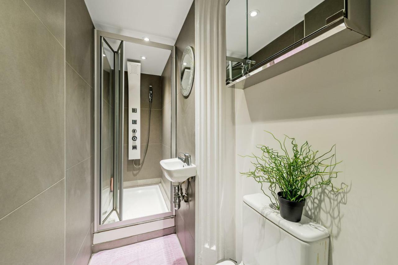 Urban Notting Hill Apartment *